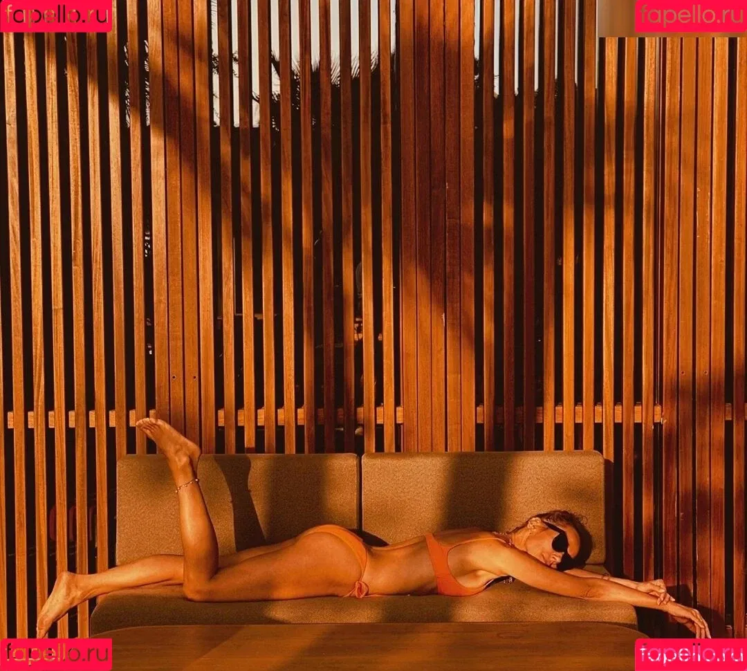 Annemarie Carpendale / Warnkross / annemarie_carpendale / annie_carpendale Onlyfans Photo Gallery 