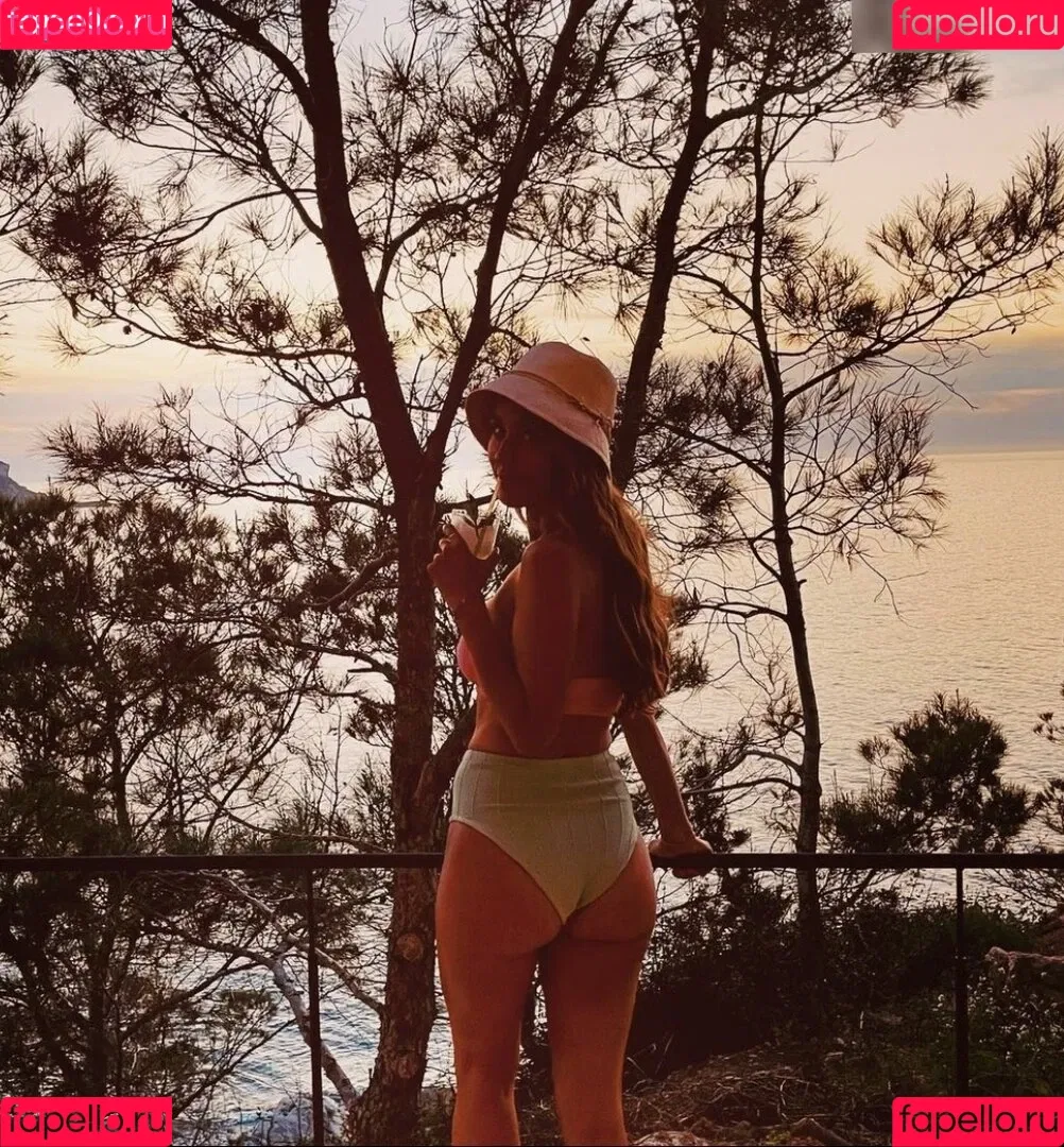 Annemarie Carpendale / Warnkross / annemarie_carpendale / annie_carpendale Onlyfans Photo Gallery 