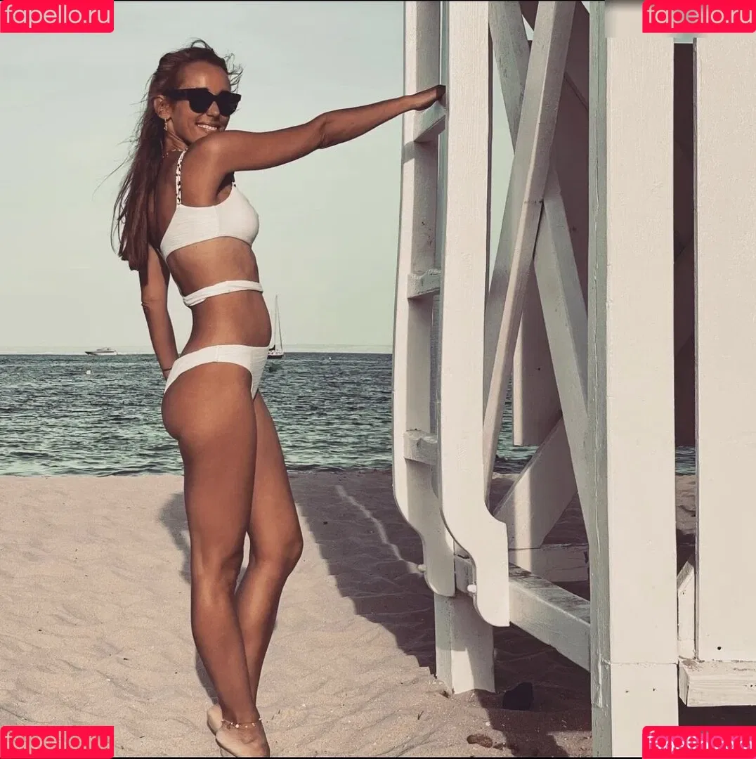 Annemarie Carpendale / Warnkross / annemarie_carpendale / annie_carpendale Onlyfans Photo Gallery 
