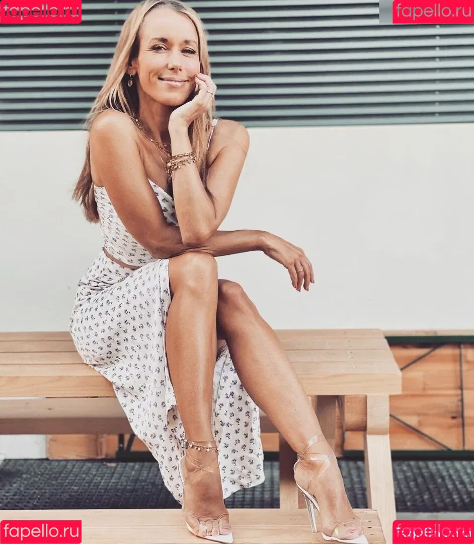 Annemarie Carpendale / Warnkross / annemarie_carpendale / annie_carpendale Onlyfans Photo Gallery 