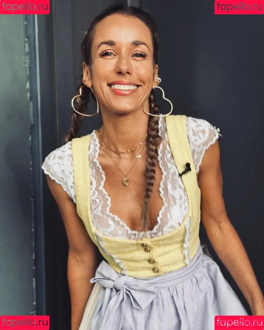 Annemarie Carpendale / Warnkross / annemarie_carpendale / annie_carpendale Onlyfans Photo Gallery 