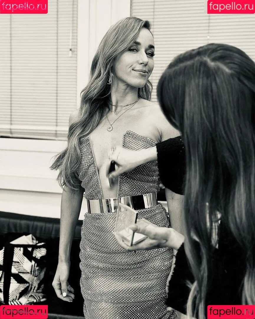 Annemarie Carpendale / Warnkross / annemarie_carpendale / annie_carpendale Onlyfans Photo Gallery 