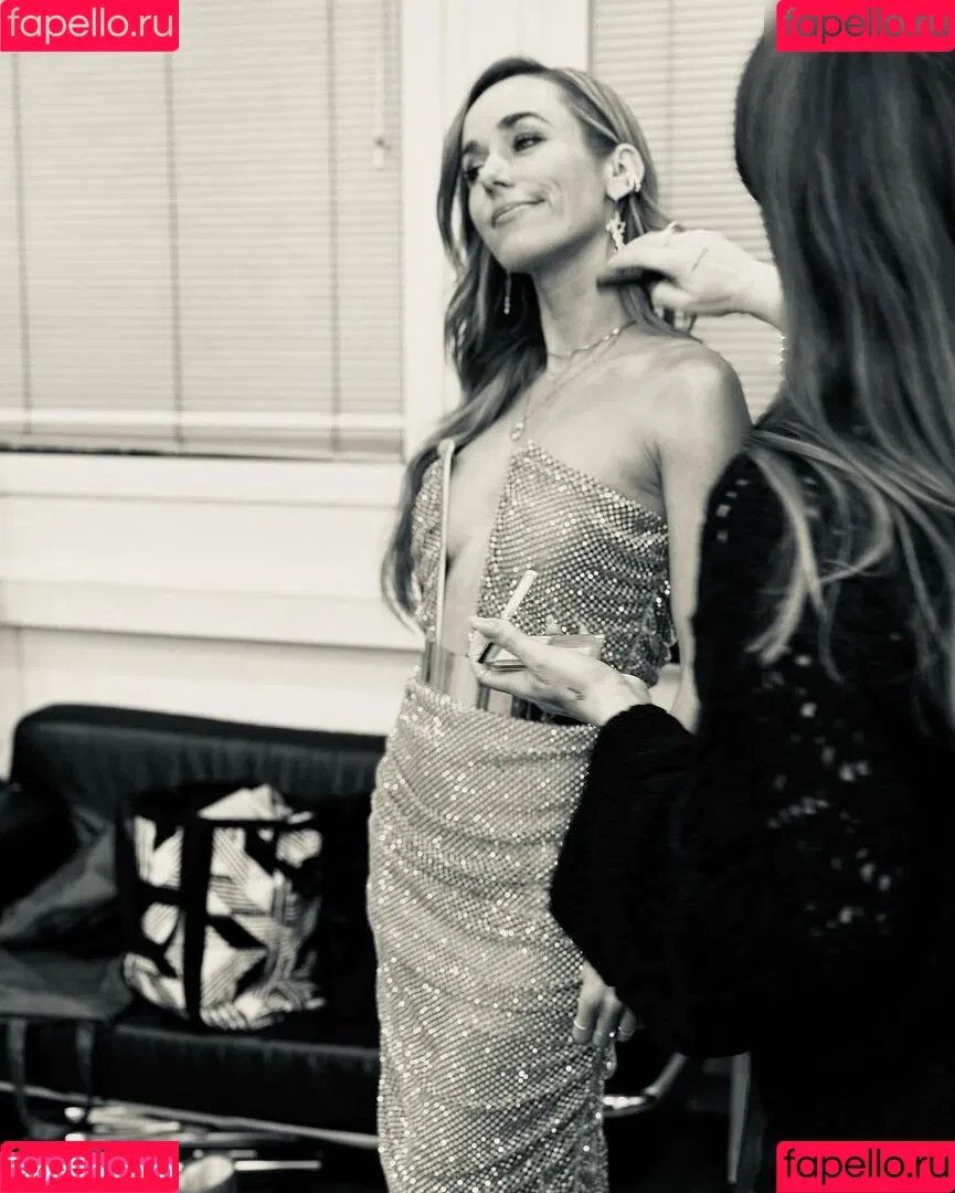 Annemarie Carpendale / Warnkross / annemarie_carpendale / annie_carpendale Onlyfans Photo Gallery 