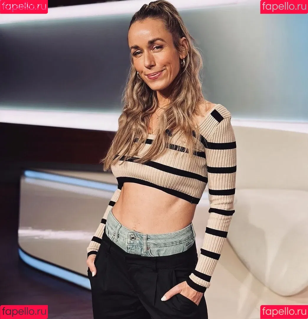 Annemarie Carpendale / Warnkross / annemarie_carpendale / annie_carpendale Onlyfans Photo Gallery 