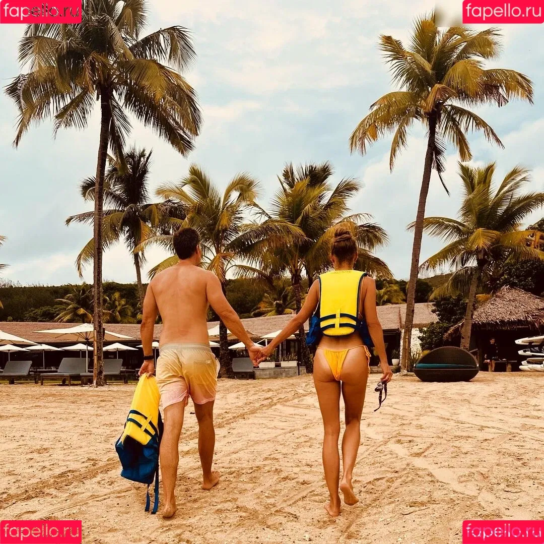 Annemarie Carpendale / Warnkross / annemarie_carpendale / annie_carpendale Onlyfans Photo Gallery 