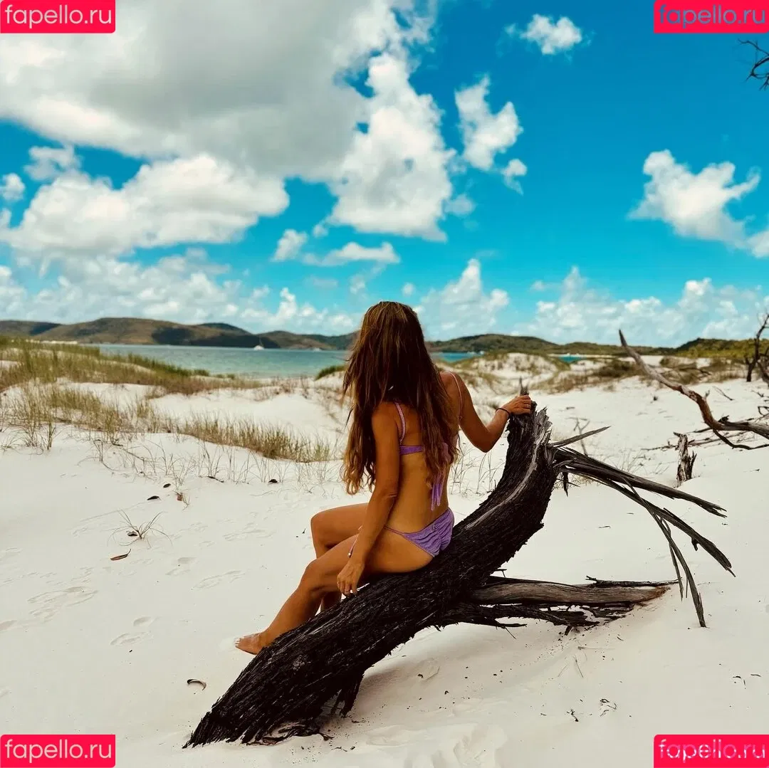 Annemarie Carpendale / Warnkross / annemarie_carpendale / annie_carpendale Onlyfans Photo Gallery 