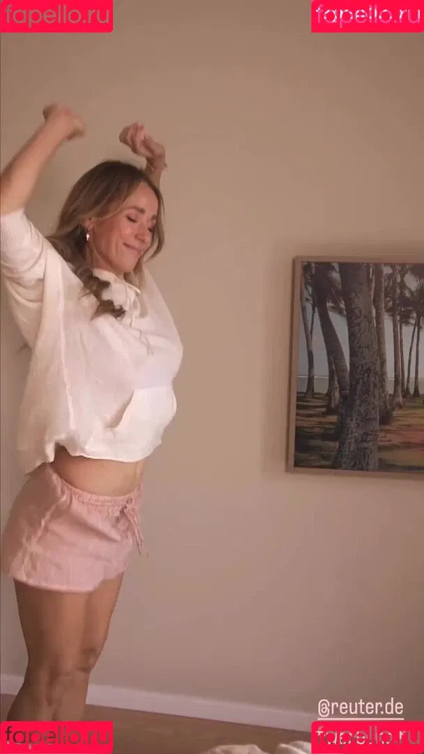 Annemarie Carpendale / Warnkross / annemarie_carpendale / annie_carpendale Onlyfans Photo Gallery 