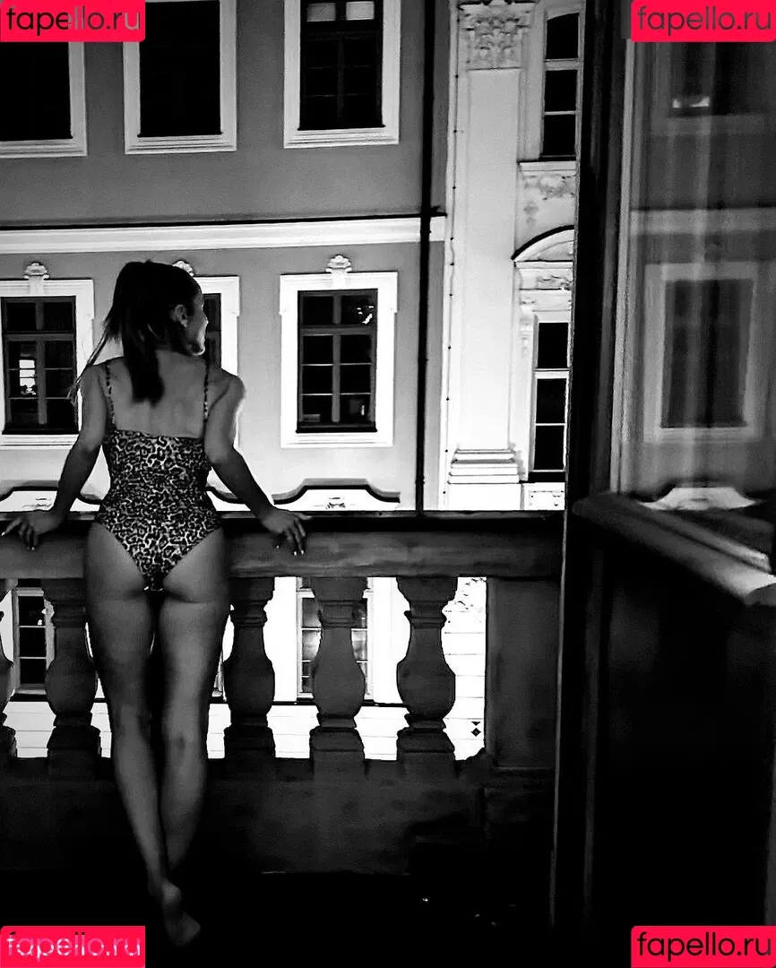 Annemarie Carpendale / Warnkross / annemarie_carpendale / annie_carpendale Onlyfans Photo Gallery 