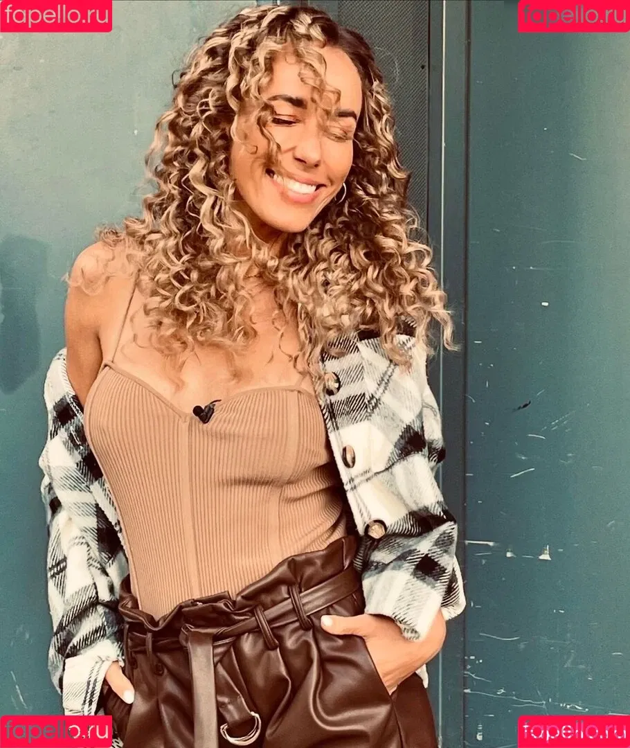 Annemarie Carpendale / Warnkross / annemarie_carpendale / annie_carpendale Onlyfans Photo Gallery 