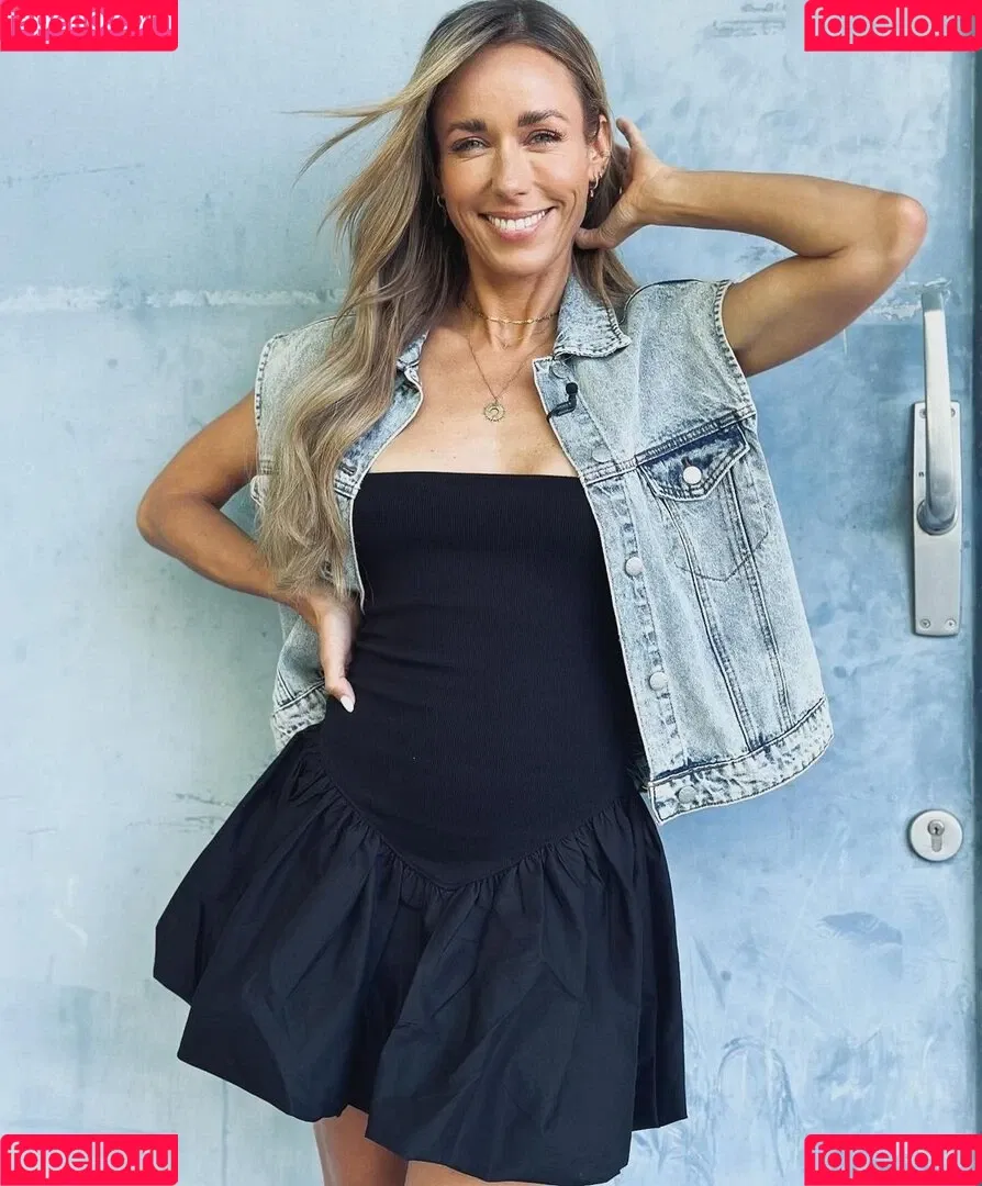 Annemarie Carpendale / Warnkross / annemarie_carpendale / annie_carpendale Onlyfans Photo Gallery 