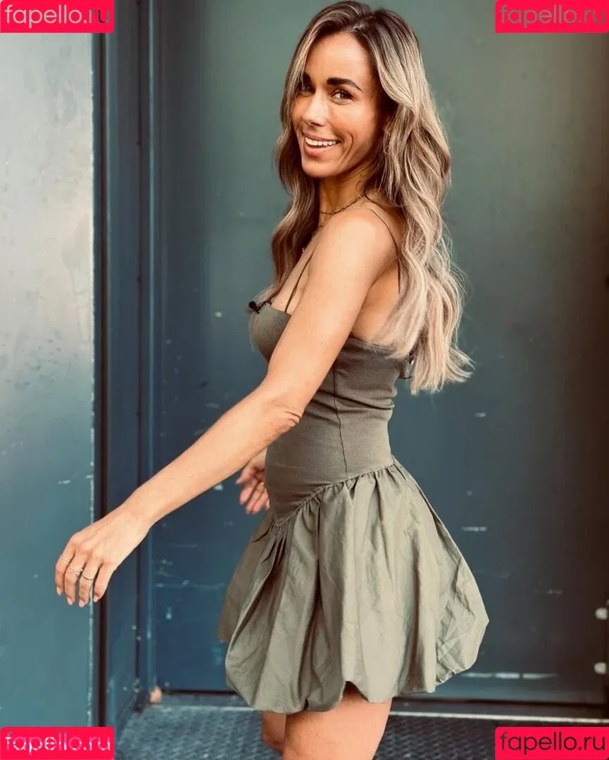 Annemarie Carpendale / Warnkross / annemarie_carpendale / annie_carpendale Onlyfans Photo Gallery 