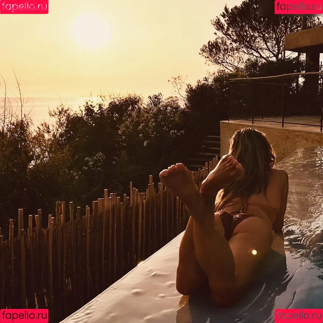 Annemarie Carpendale / Warnkross / annemarie_carpendale / annie_carpendale Onlyfans Photo Gallery 