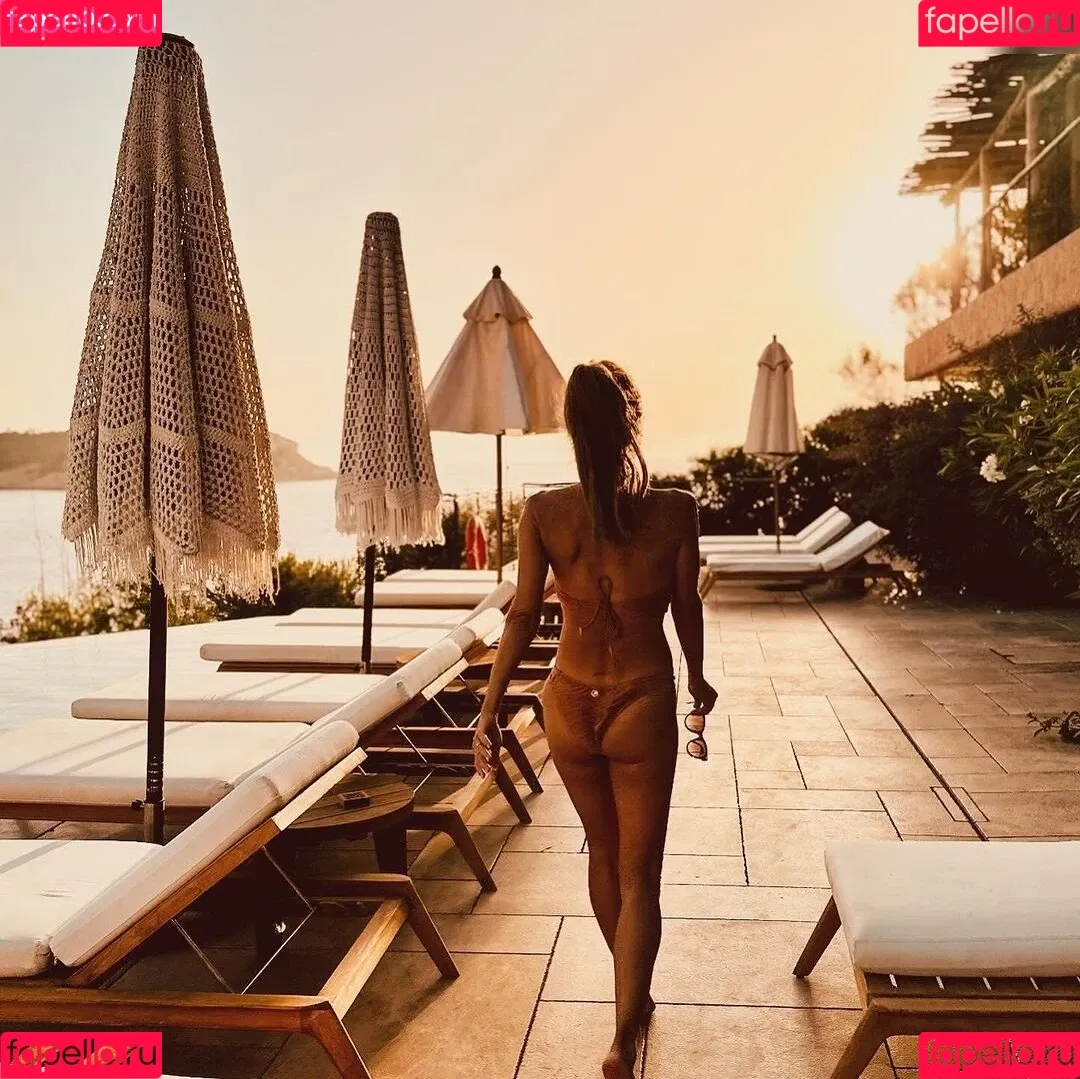 Annemarie Carpendale / Warnkross / annemarie_carpendale / annie_carpendale Onlyfans Photo Gallery 