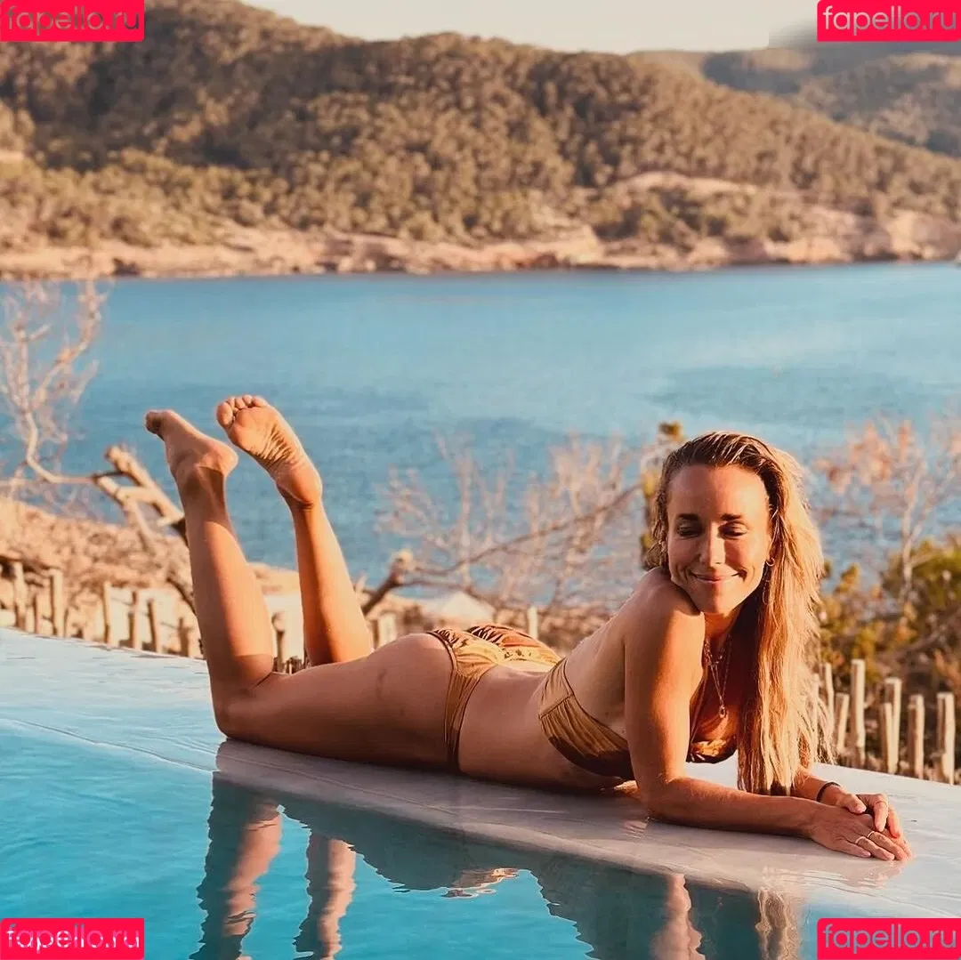 Annemarie Carpendale / Warnkross / annemarie_carpendale / annie_carpendale Onlyfans Photo Gallery 