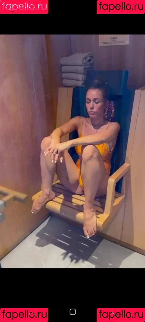 Annemarie Carpendale / Warnkross / annemarie_carpendale / annie_carpendale Onlyfans Photo Gallery 