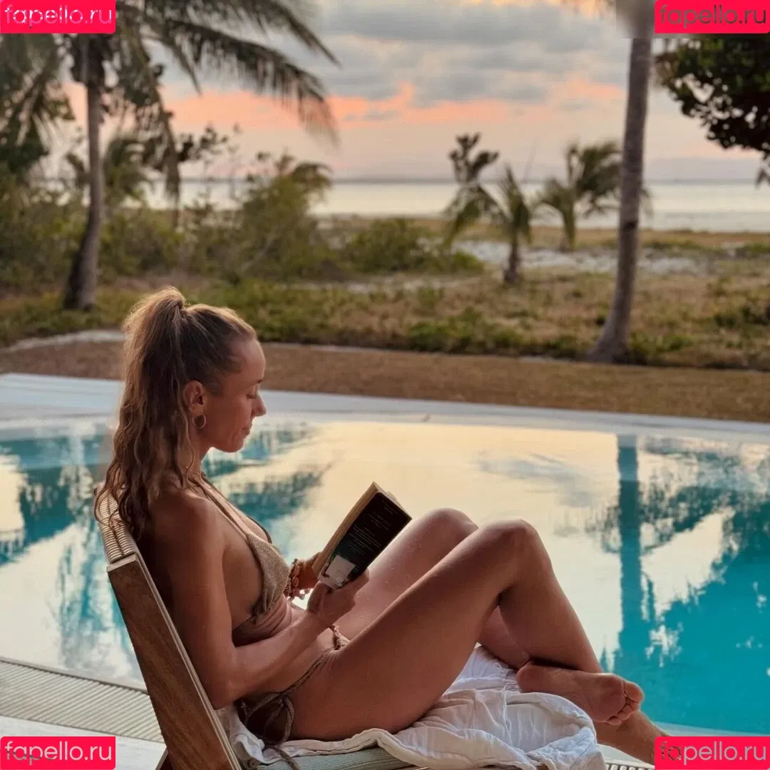 Annemarie Carpendale / Warnkross / annemarie_carpendale / annie_carpendale Onlyfans Photo Gallery 