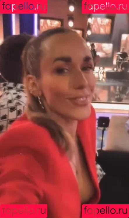 Annemarie Carpendale / Warnkross / annemarie_carpendale / annie_carpendale Onlyfans Photo Gallery 