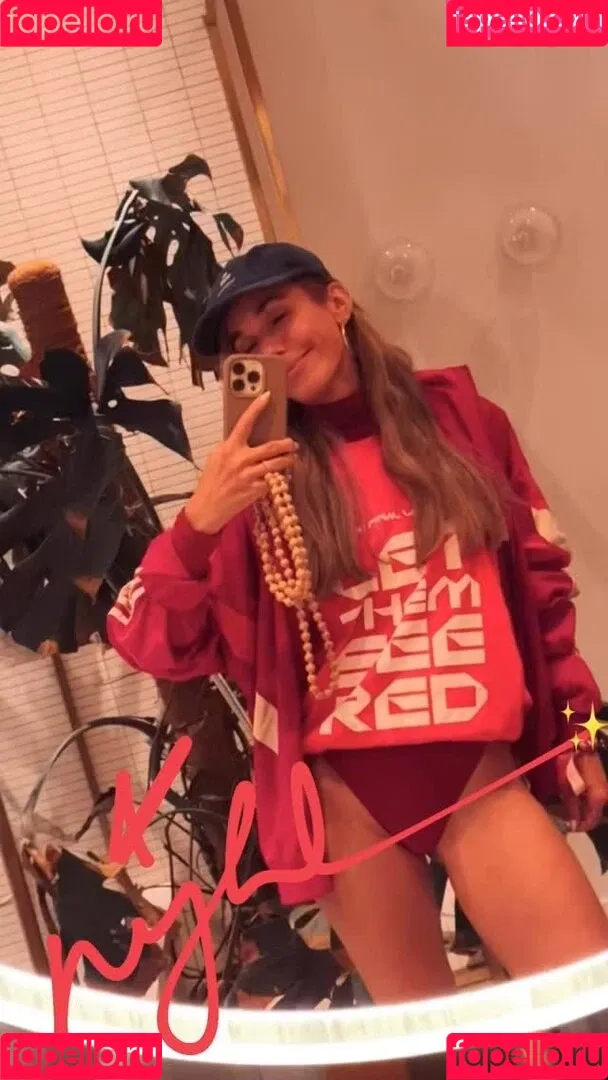 Annemarie Carpendale / Warnkross / annemarie_carpendale / annie_carpendale Onlyfans Photo Gallery 