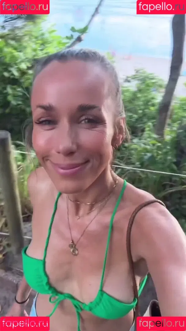 Annemarie Carpendale / Warnkross / annemarie_carpendale / annie_carpendale Onlyfans Photo Gallery 