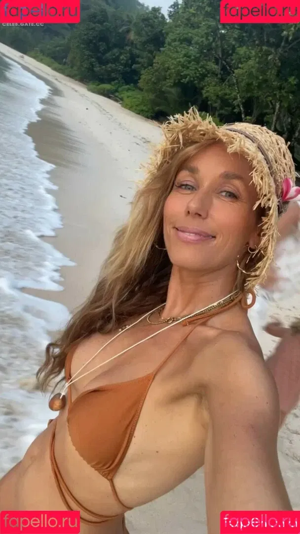 Annemarie Carpendale / Warnkross / annemarie_carpendale / annie_carpendale Onlyfans Photo Gallery 