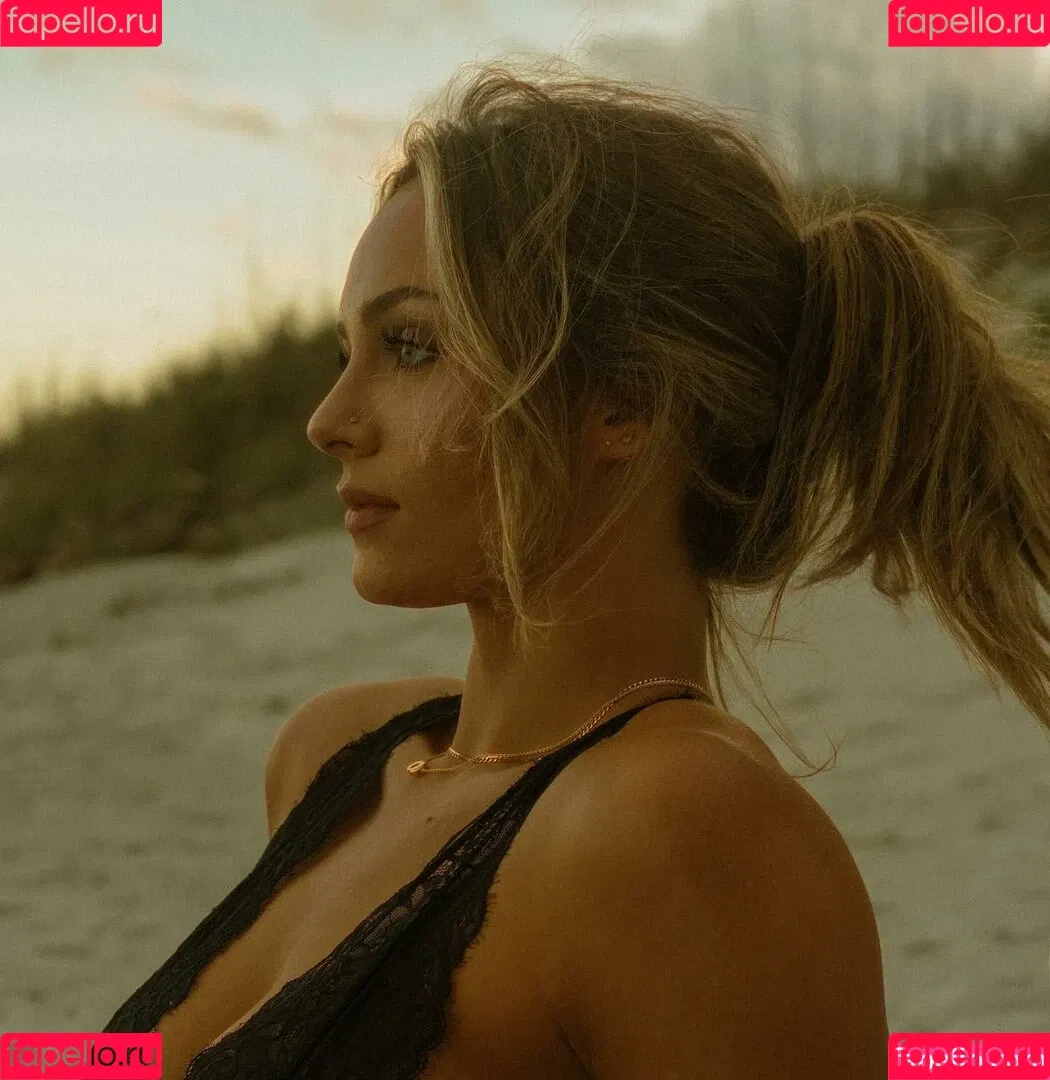 Anna Jay / annajay____ / aprettyjay Onlyfans Photo Gallery 