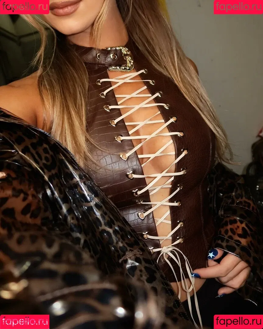Anna Jay / annajay____ / aprettyjay Onlyfans Photo Gallery 