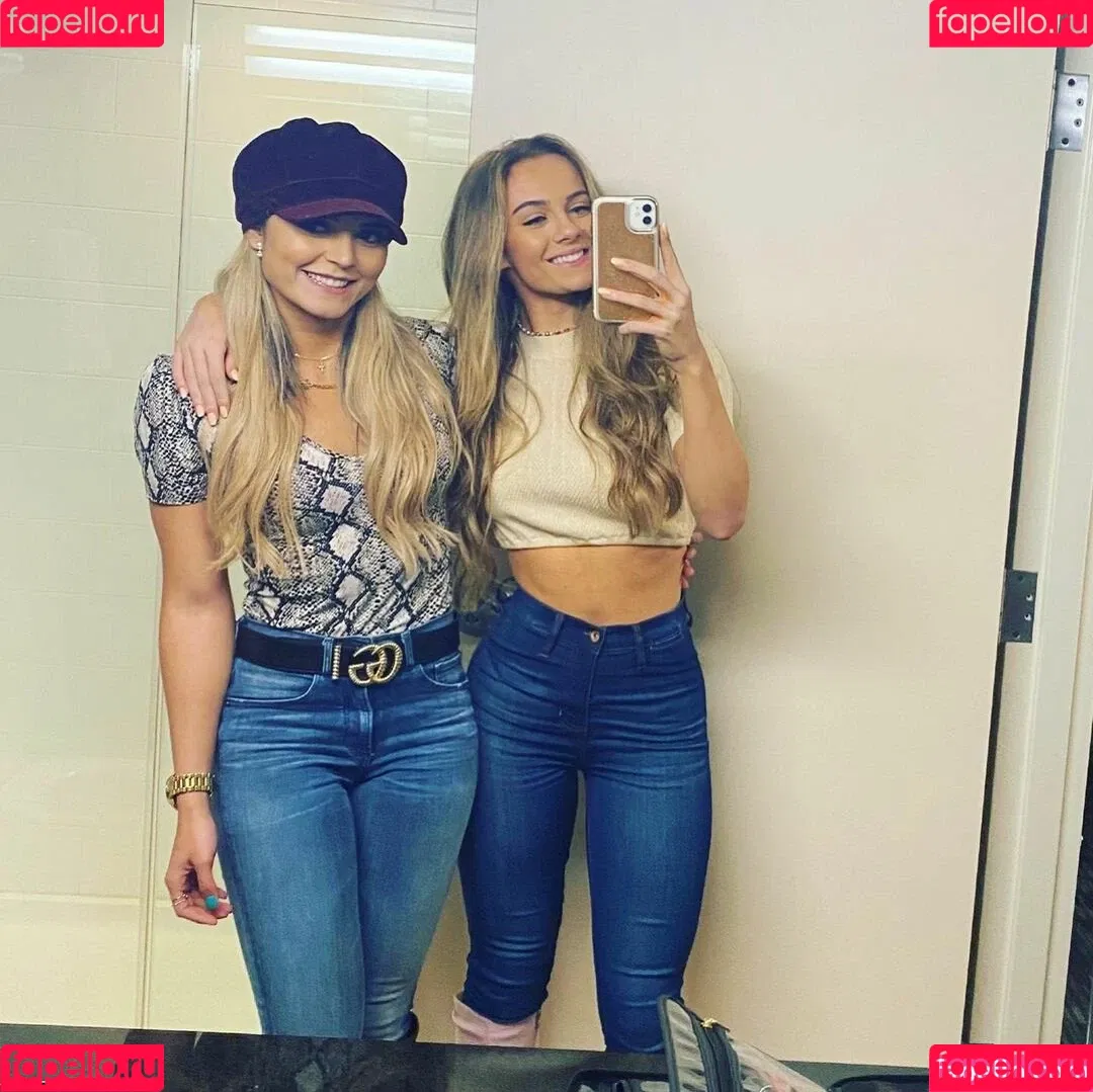 Anna Jay / annajay____ / aprettyjay Onlyfans Photo Gallery 