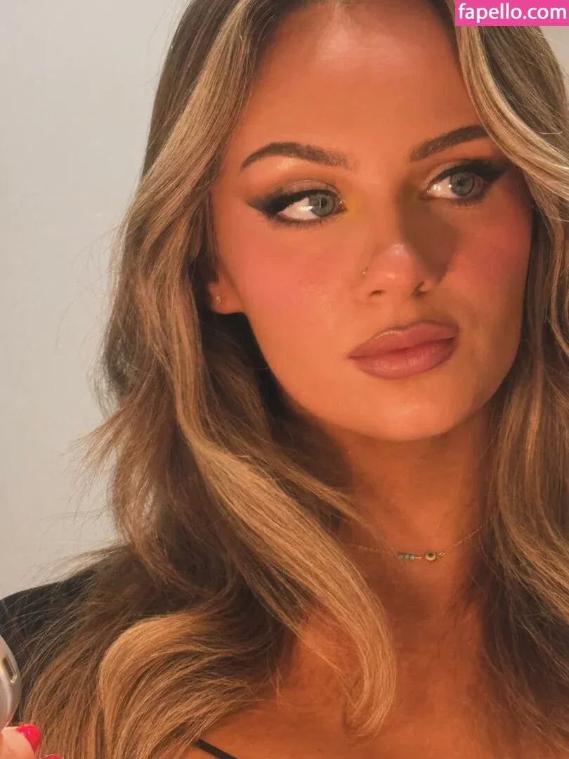 Anna Jay / annajay____ / aprettyjay Onlyfans Photo Gallery 