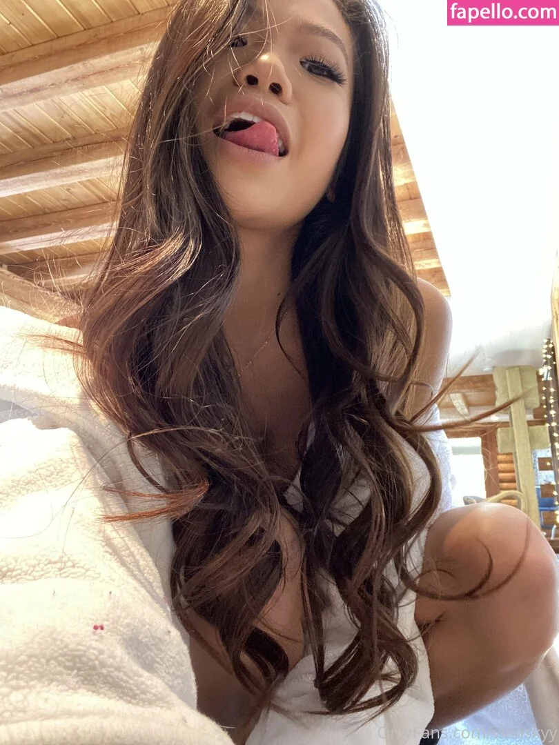 Vinaskyy / vinabambina Onlyfans Photo Gallery 