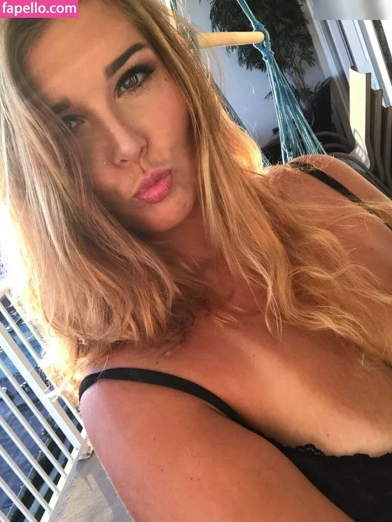 cybertits / interstellartits Onlyfans Photo Gallery 