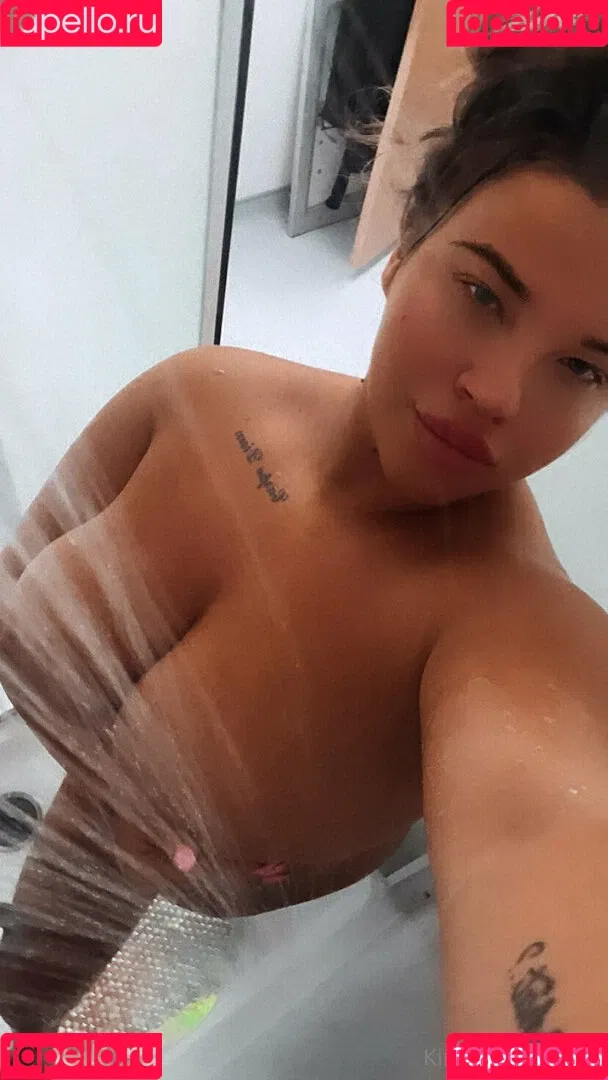 ferrarigrrl / kimberleeferrari Onlyfans Photo Gallery 