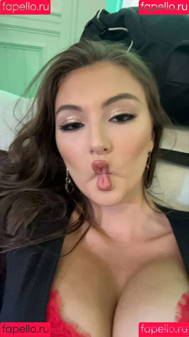 Beautyandbrainswithatwist - / Rachel Pizzolato / beautyandbrainswithatwist / biancasotelo14 / braintwist2112 Onlyfans Photo Gallery 