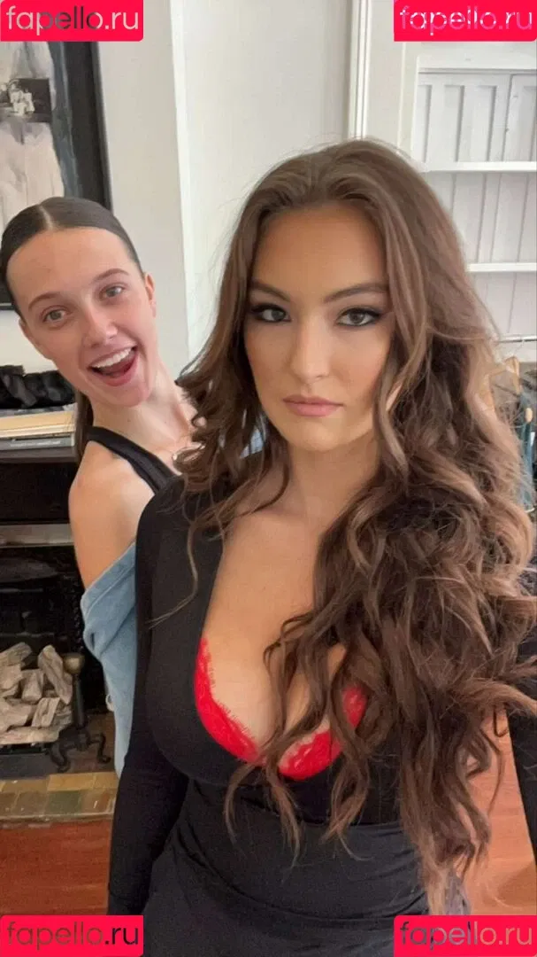 Beautyandbrainswithatwist - / Rachel Pizzolato / beautyandbrainswithatwist / biancasotelo14 / braintwist2112 Onlyfans Photo Gallery 