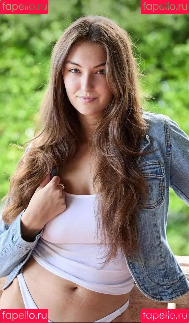 Beautyandbrainswithatwist - / Rachel Pizzolato / beautyandbrainswithatwist / biancasotelo14 / braintwist2112 Onlyfans Photo Gallery 