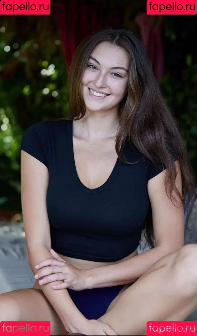 Beautyandbrainswithatwist - / Rachel Pizzolato / beautyandbrainswithatwist / biancasotelo14 / braintwist2112 Onlyfans Photo Gallery 