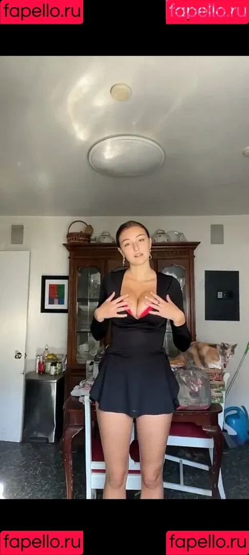 Beautyandbrainswithatwist - / Rachel Pizzolato / beautyandbrainswithatwist / biancasotelo14 / braintwist2112 Onlyfans Photo Gallery 