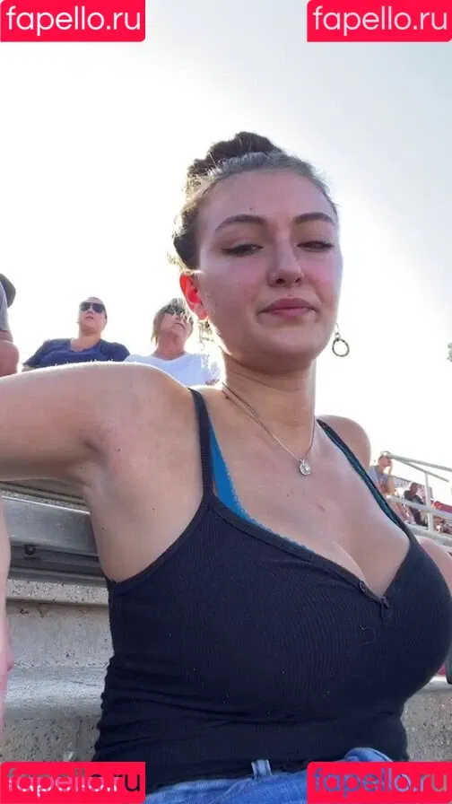 Beautyandbrainswithatwist - / Rachel Pizzolato / beautyandbrainswithatwist / biancasotelo14 / braintwist2112 Onlyfans Photo Gallery 