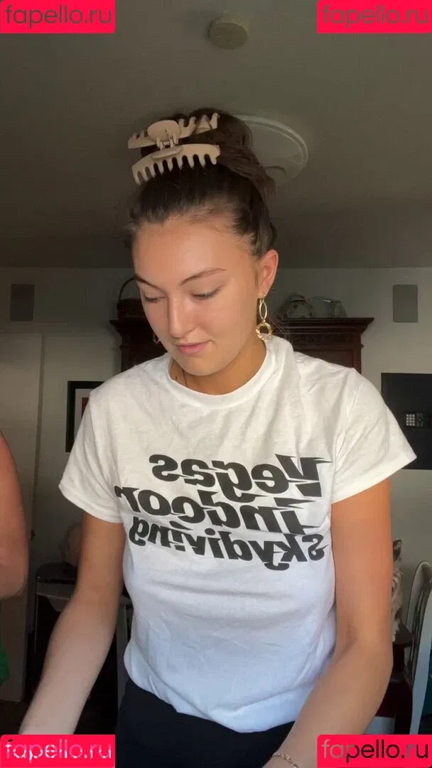 Beautyandbrainswithatwist - / Rachel Pizzolato / beautyandbrainswithatwist / biancasotelo14 / braintwist2112 Onlyfans Photo Gallery 
