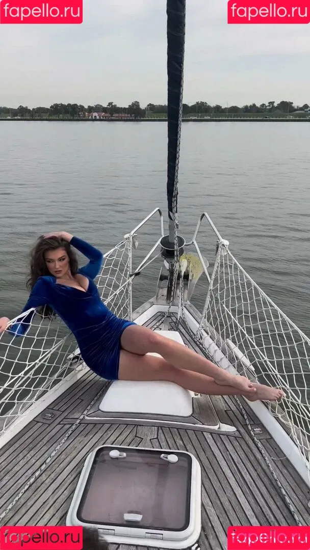 Beautyandbrainswithatwist - / Rachel Pizzolato / beautyandbrainswithatwist / biancasotelo14 / braintwist2112 Onlyfans Photo Gallery 