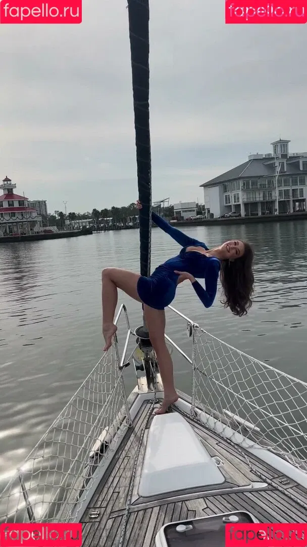 Beautyandbrainswithatwist - / Rachel Pizzolato / beautyandbrainswithatwist / biancasotelo14 / braintwist2112 Onlyfans Photo Gallery 