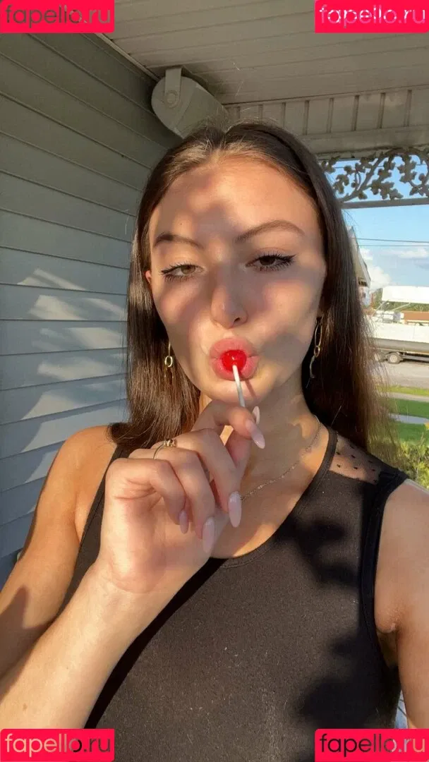 Beautyandbrainswithatwist - / Rachel Pizzolato / beautyandbrainswithatwist / biancasotelo14 / braintwist2112 Onlyfans Photo Gallery 