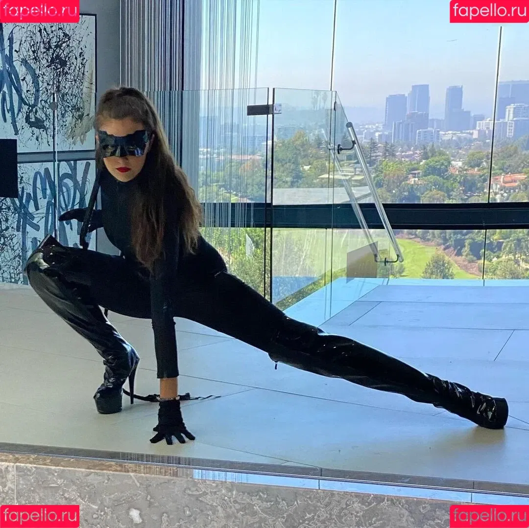 Beautyandbrainswithatwist - / Rachel Pizzolato / beautyandbrainswithatwist / biancasotelo14 / braintwist2112 Onlyfans Photo Gallery 