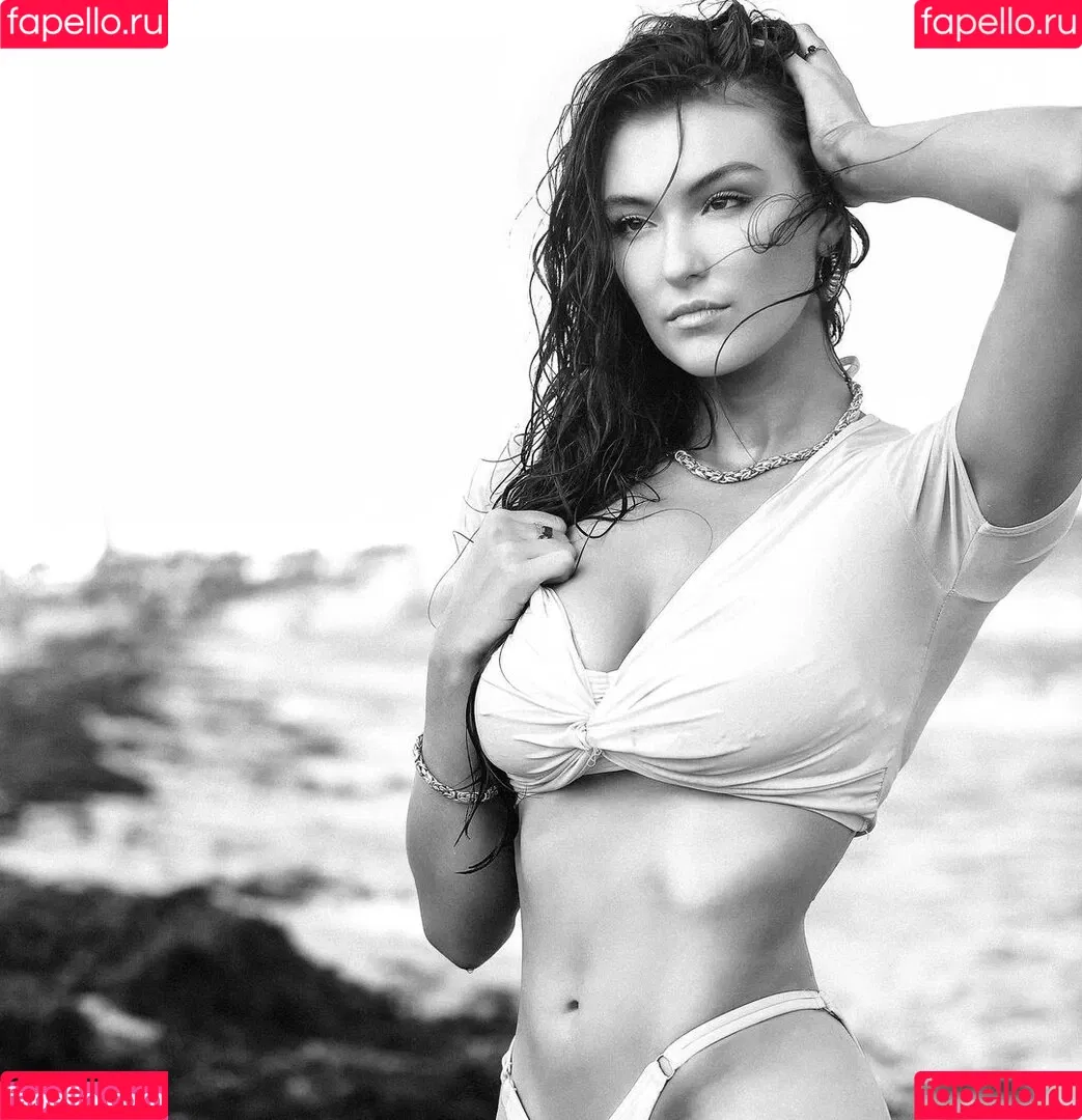 Beautyandbrainswithatwist - / Rachel Pizzolato / beautyandbrainswithatwist / biancasotelo14 / braintwist2112 Onlyfans Photo Gallery 
