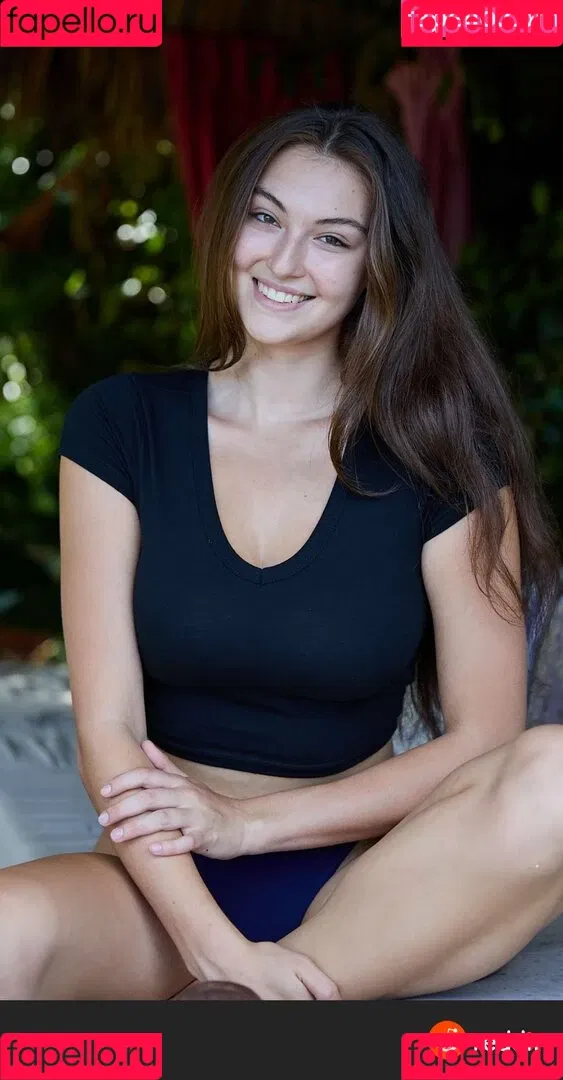 Beautyandbrainswithatwist - / Rachel Pizzolato / beautyandbrainswithatwist / biancasotelo14 / braintwist2112 Onlyfans Photo Gallery 