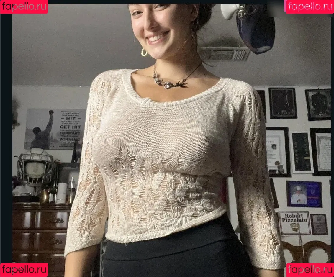 Beautyandbrainswithatwist - / Rachel Pizzolato / beautyandbrainswithatwist / biancasotelo14 / braintwist2112 Onlyfans Photo Gallery 