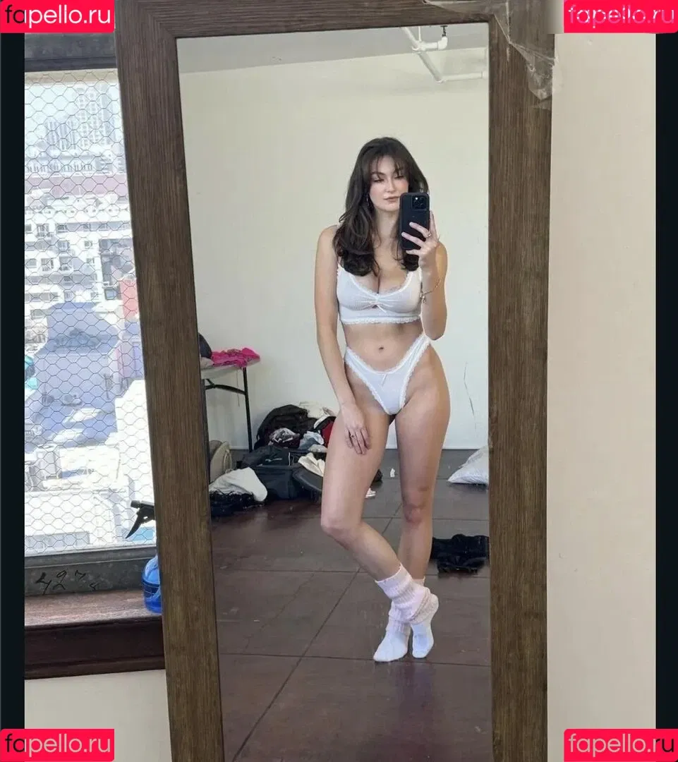 Beautyandbrainswithatwist - / Rachel Pizzolato / beautyandbrainswithatwist / biancasotelo14 / braintwist2112 Onlyfans Photo Gallery 