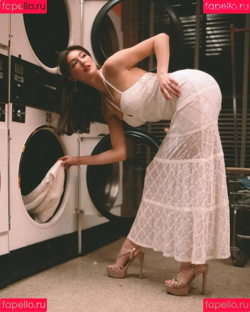 Beautyandbrainswithatwist - / Rachel Pizzolato / beautyandbrainswithatwist / biancasotelo14 / braintwist2112 Onlyfans Photo Gallery 
