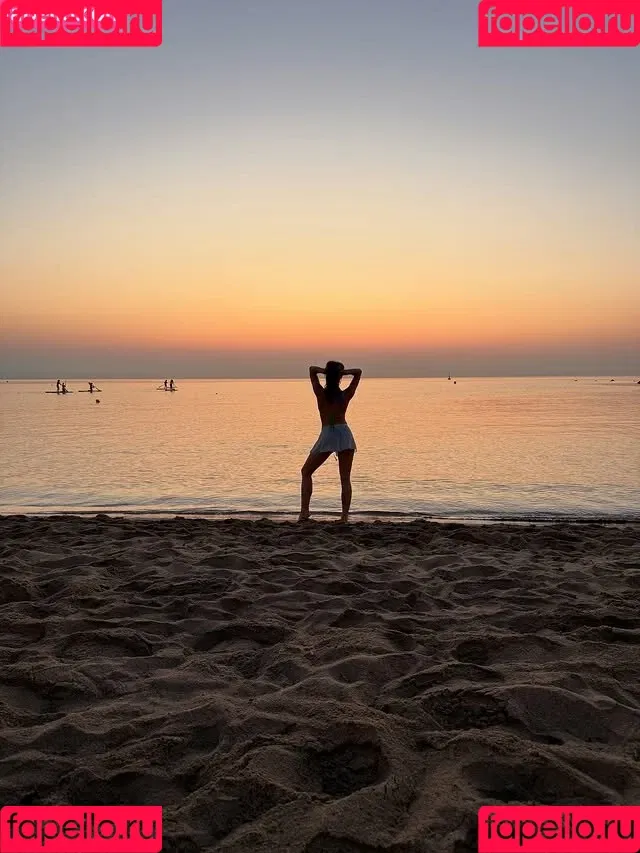 Beautyandbrainswithatwist - / Rachel Pizzolato / beautyandbrainswithatwist / biancasotelo14 / braintwist2112 Onlyfans Photo Gallery 