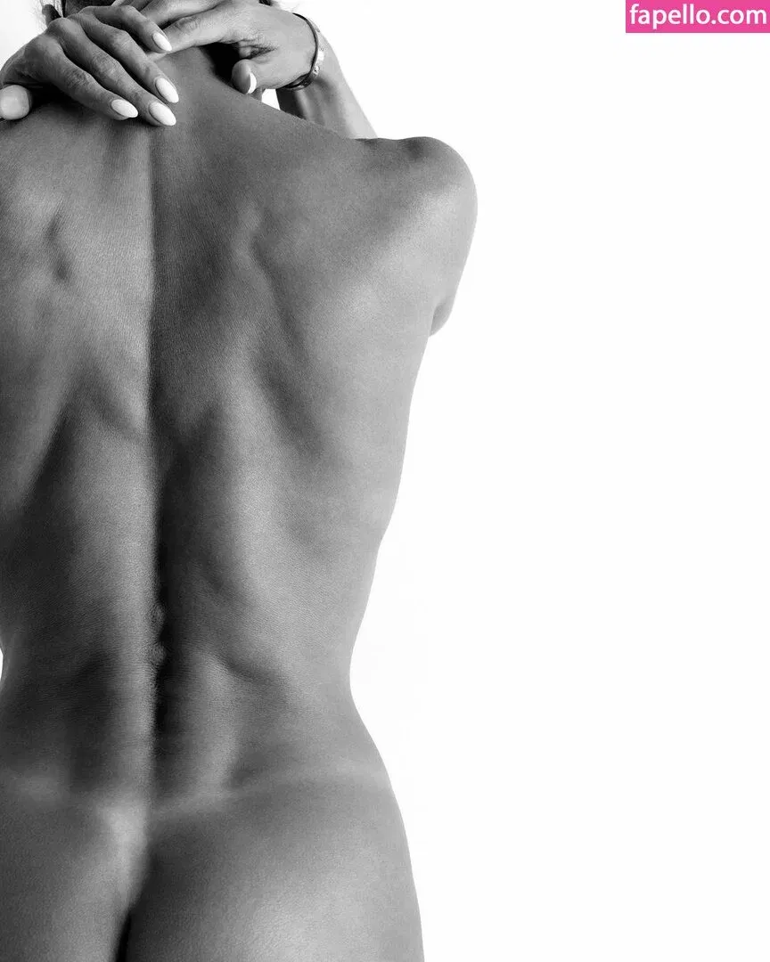 Fit.varia / Varia Veselova Onlyfans Photo Gallery 