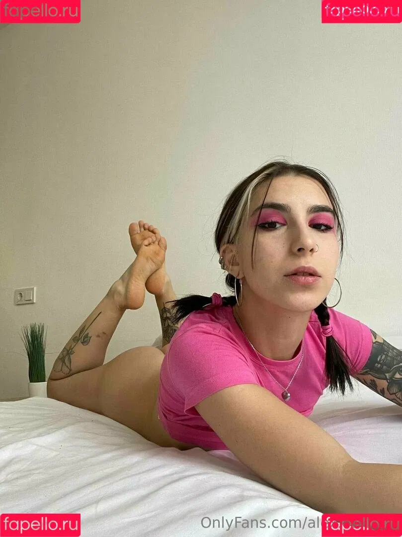 alexxxmoon Onlyfans Photo Gallery 